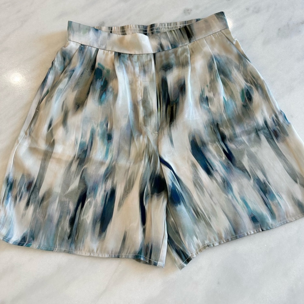 H&M sz small satin tie dye shorts